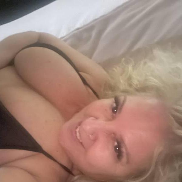 
                        Amber
                     is Female Escorts. | Toronto | Ontario | Canada | canadapleasure.com 