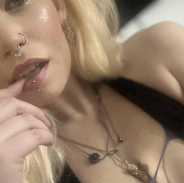 
                        Octavia
                     is Female Escorts. | Kelowna | British Columbia | Canada | canadapleasure.com 