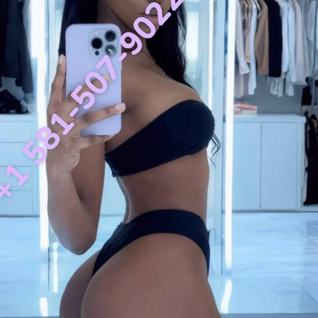 
                        gabriella
                     is Female Escorts. | Montreal | Quebec | Canada | canadapleasure.com 