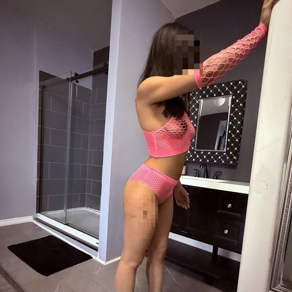 
                        Rosa
                     is Female Escorts. | Kingston | Ontario | Canada | canadapleasure.com 