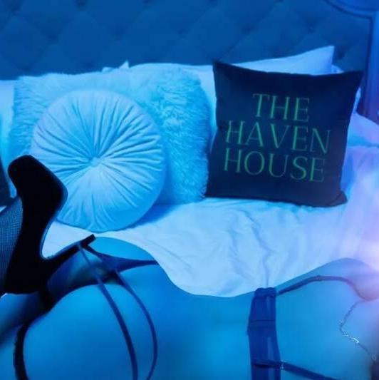
                        Haven
                     is Female Escorts. | Regina | Saskatchewan | Canada | canadapleasure.com 