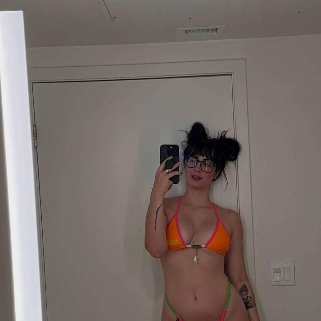 
                        Kimberly
                     is Female Escorts. | Fredericton | New Brunswick | Canada | canadapleasure.com 