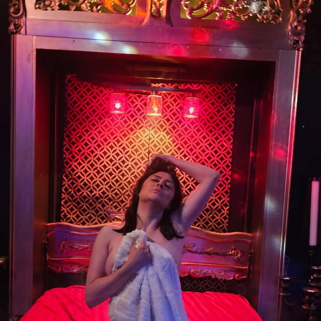 
                        Winterxo
                     is Female Escorts. | Kelowna | British Columbia | Canada | canadapleasure.com 