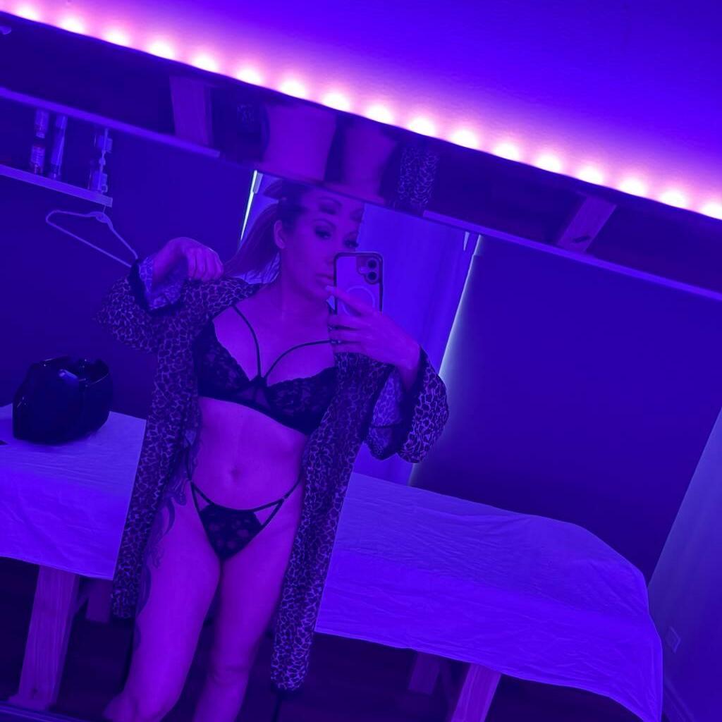 
                        Alicia kloss
                     is Female Escorts. | Saguenay | Quebec | Canada | canadapleasure.com 