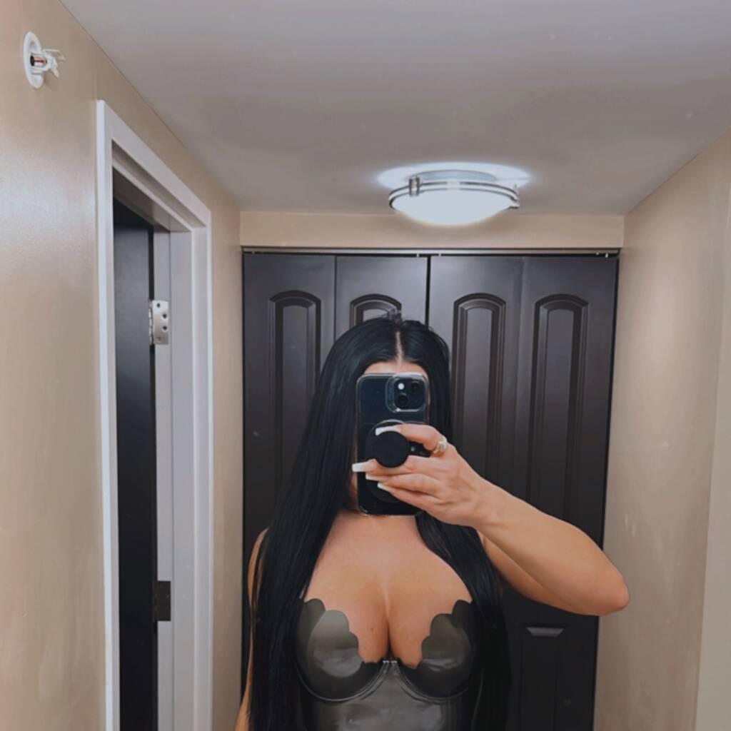 
                        French Bombshell Keissy
                     is Female Escorts. | Peace River Country | British Columbia | Canada | canadapleasure.com 