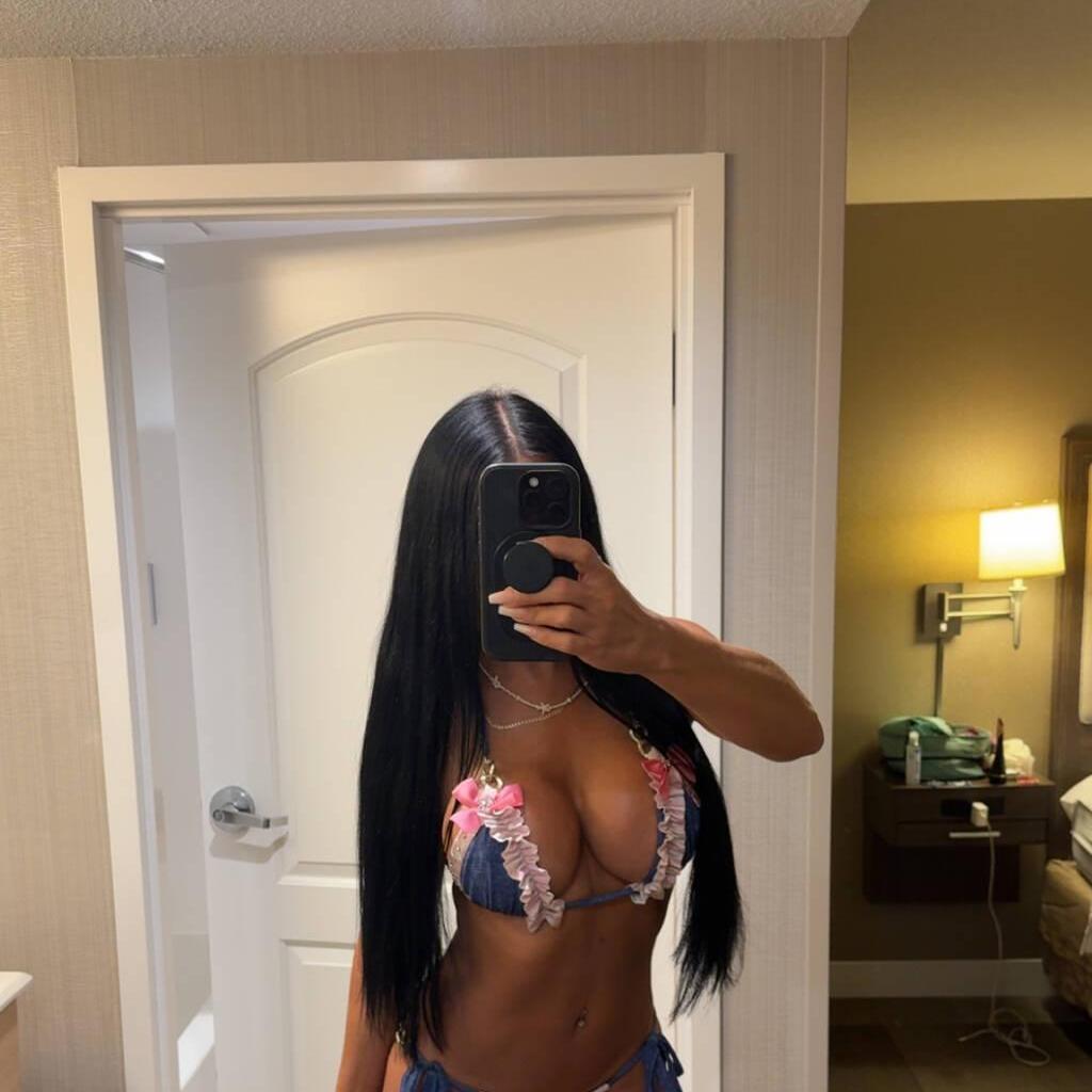 
                        French Bombshell Keissy
                     is Female Escorts. | Peace River Country | British Columbia | Canada | canadapleasure.com 