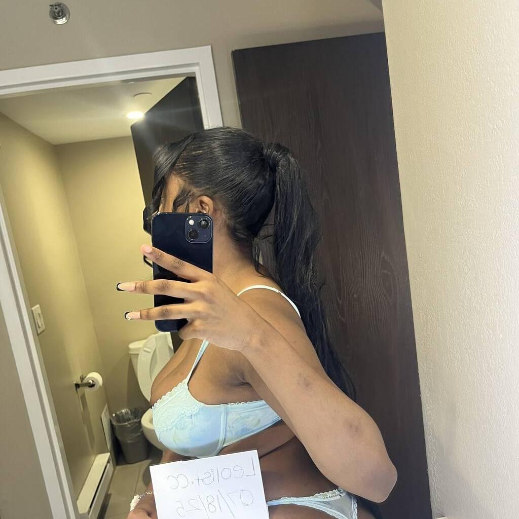 
                        Sky
                     is Female Escorts. | Toronto | Ontario | Canada | canadapleasure.com 