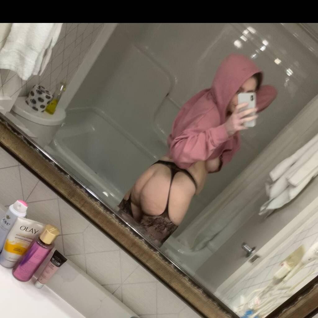 
                        Ally
                     is Female Escorts. | belleville | Ontario | Canada | canadapleasure.com 