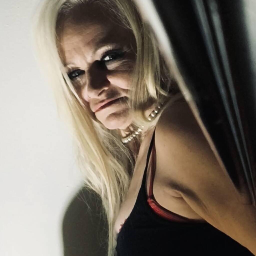 
                        Your dream girl JENNA M
                     is Female Escorts. | Hamilton | Ontario | Canada | canadapleasure.com 