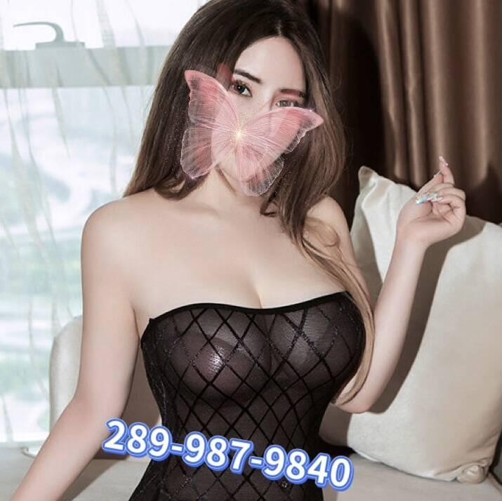 
                        Helen
                     is Female Escorts. | Toronto | Ontario | Canada | canadapleasure.com 