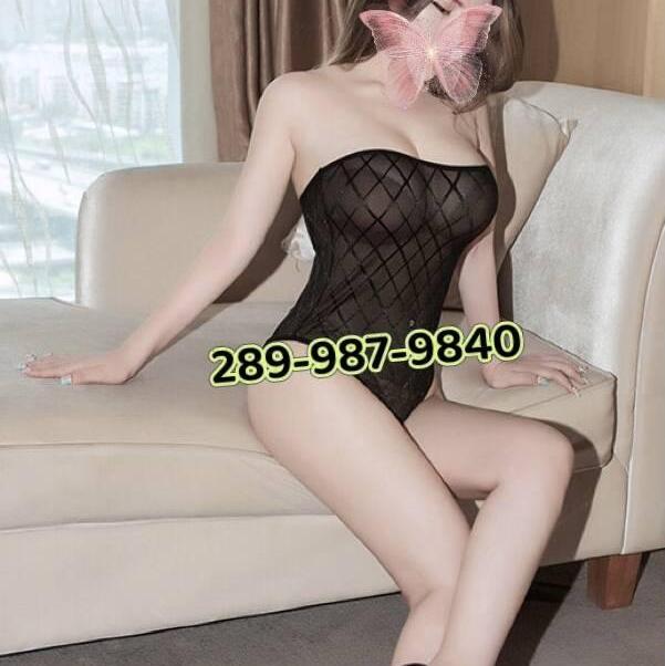
                        Helen
                     is Female Escorts. | Toronto | Ontario | Canada | canadapleasure.com 