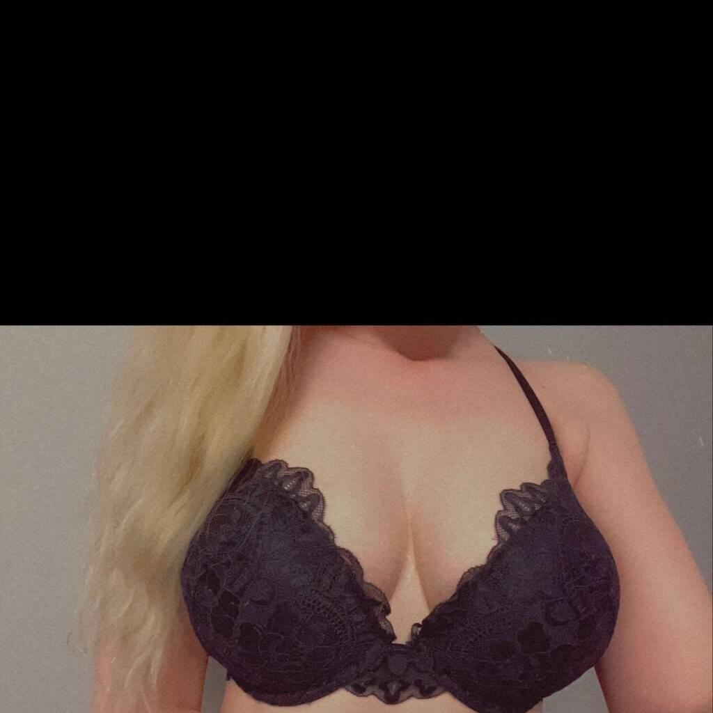 
                        Nikki Lixx & Lola
                     is Female Escorts. | Hamilton | Ontario | Canada | canadapleasure.com 