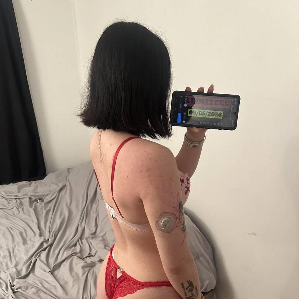 
                        Shelly
                     is Female Escorts. | Quebec City | Quebec | Canada | canadapleasure.com 