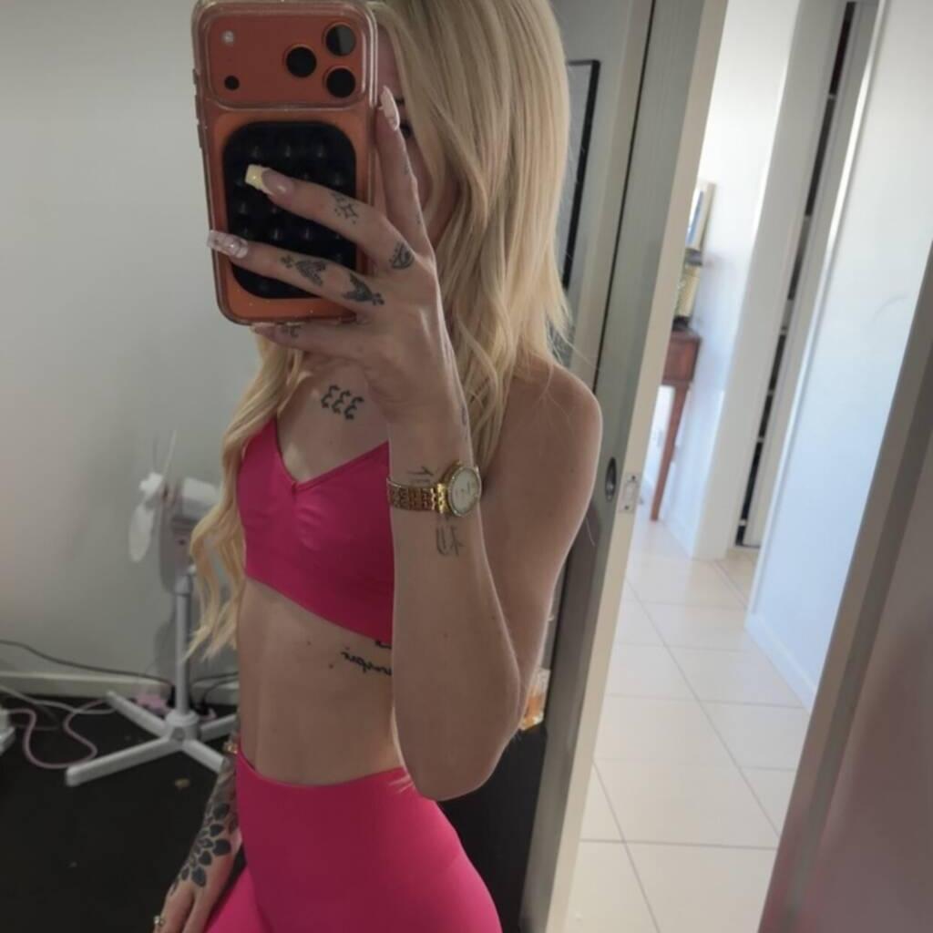 
                        Summer
                     is Female Escorts. | Comox Balley | British Columbia | Canada | canadapleasure.com 