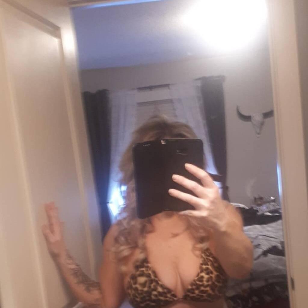 
                        SKY
                     is Female Escorts. | Ft Mcmurray | Alberta | Canada | canadapleasure.com 