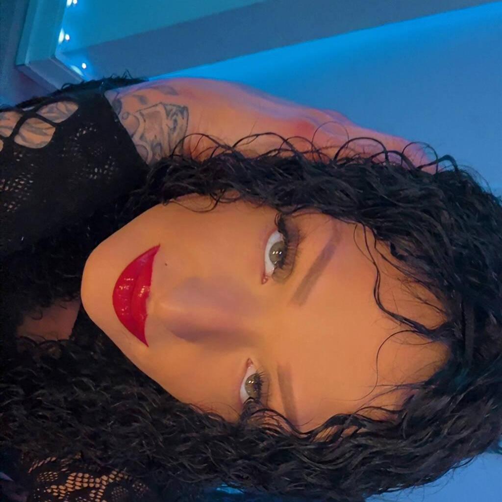 
                        Khloe
                     is Female Escorts. | Hamilton | Ontario | Canada | canadapleasure.com 