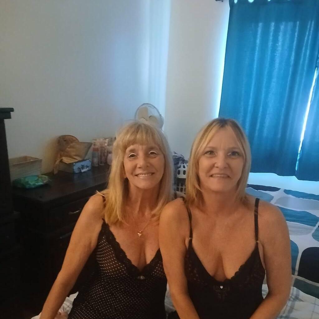 
                        Duo avec ma soeur air cli
                     is Female Escorts. | Montreal | Quebec | Canada | canadapleasure.com 