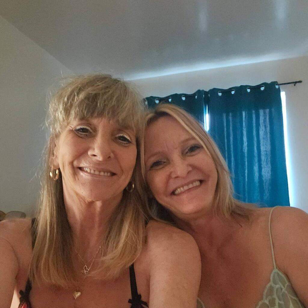 
                        Duo avec ma soeur air cli
                     is Female Escorts. | Montreal | Quebec | Canada | canadapleasure.com 