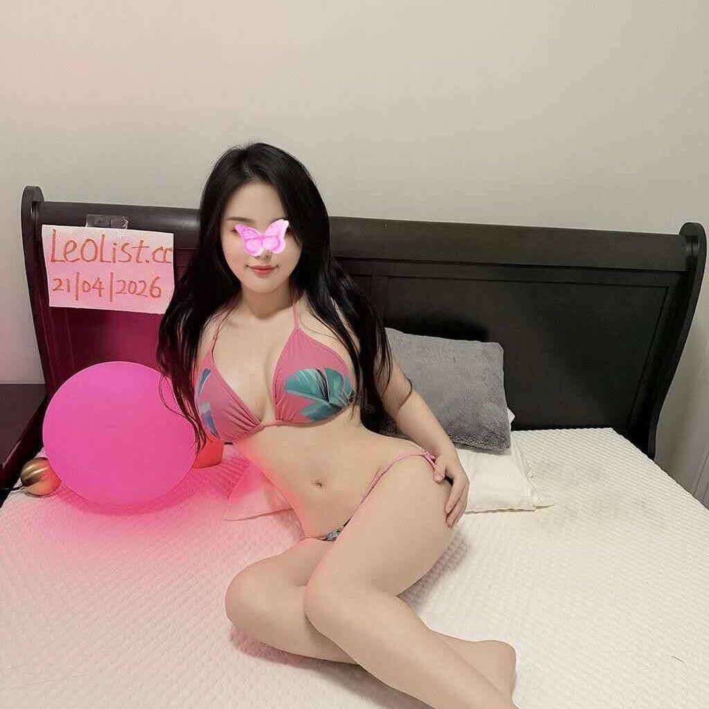 
                        Emma
                     is Female Escorts. | belleville | Ontario | Canada | canadapleasure.com 