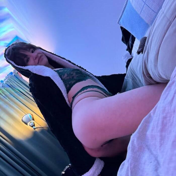 
                        Candy
                     is Female Escorts. | Abbotsford | British Columbia | Canada | canadapleasure.com 