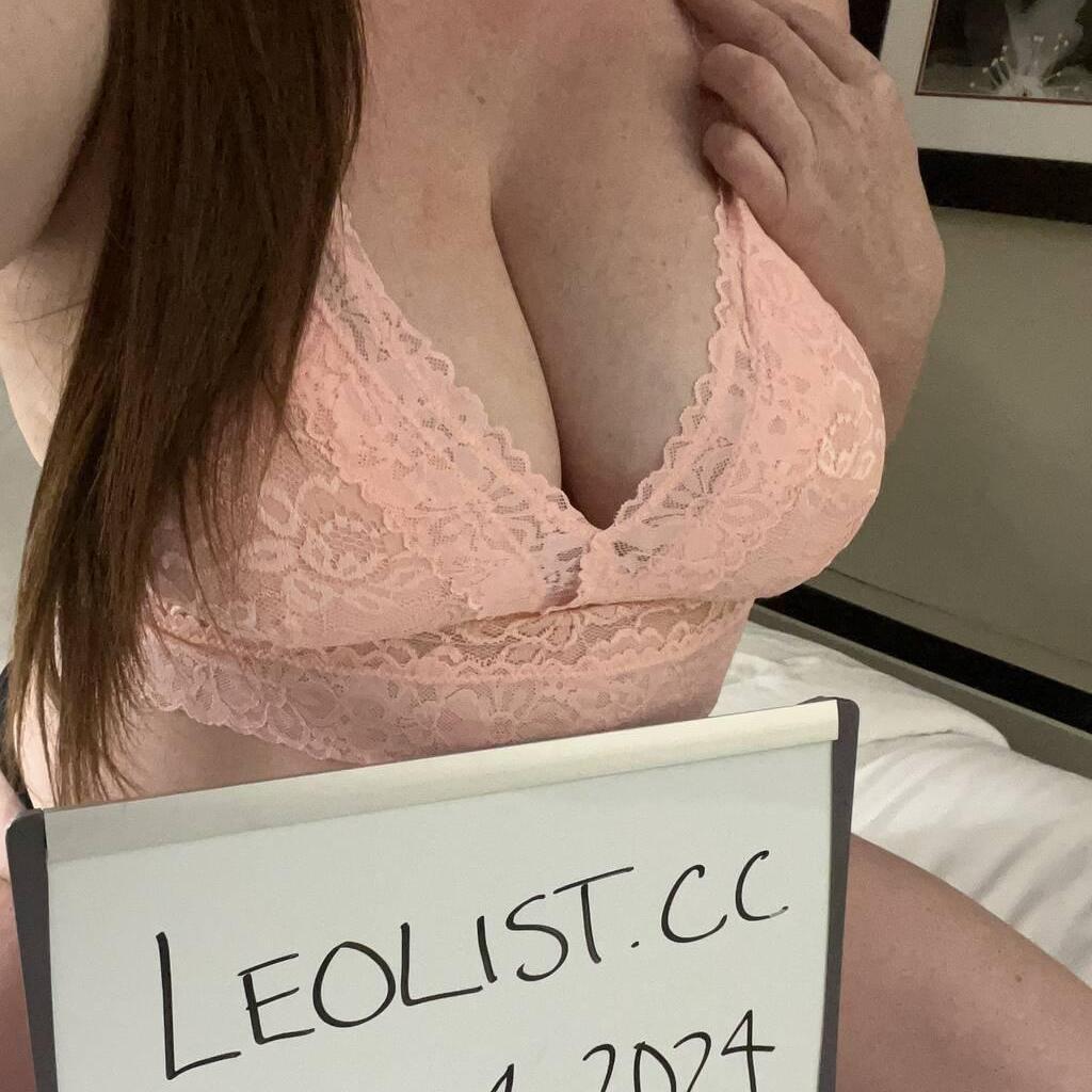 
                        Molly
                     is Female Escorts. | Toronto | Ontario | Canada | canadapleasure.com 
