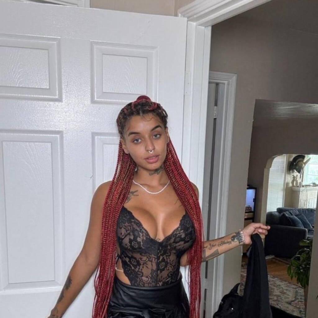 
                        Emma banks
                     is Female Escorts. | Fredericton | New Brunswick | Canada | canadapleasure.com 