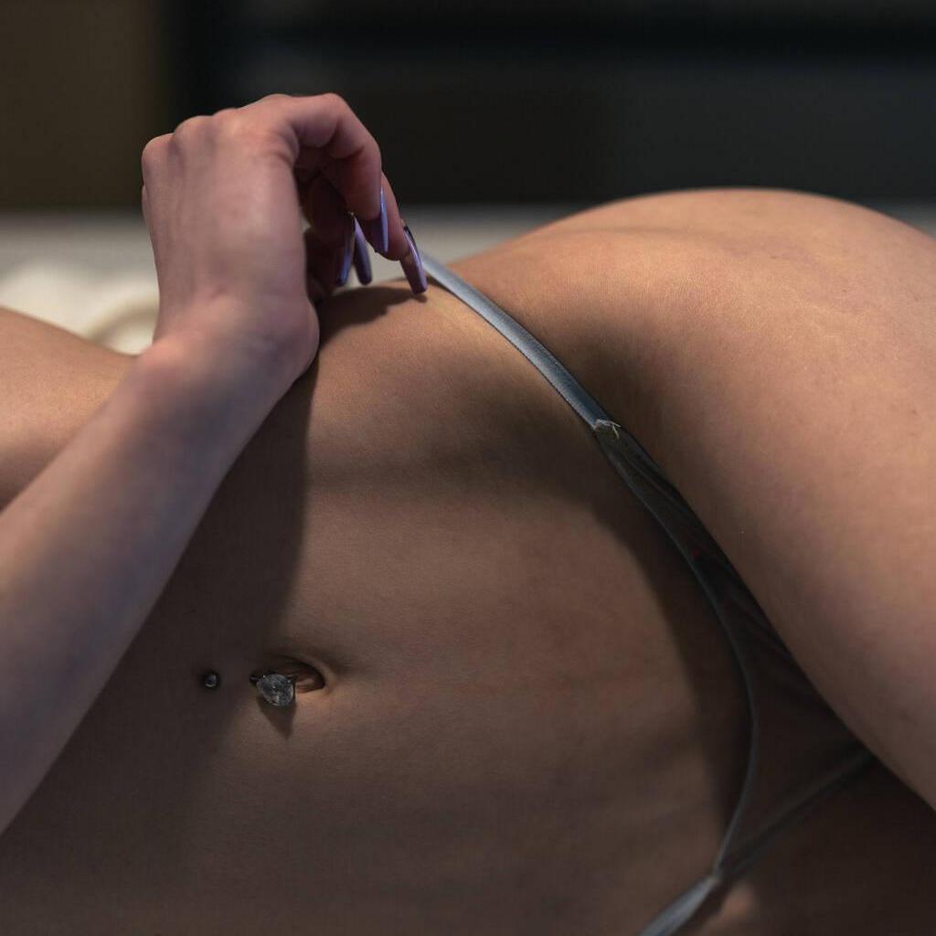 
                        Holly under wood
                     is Female Escorts. | Calgary | Alberta | Canada | canadapleasure.com 