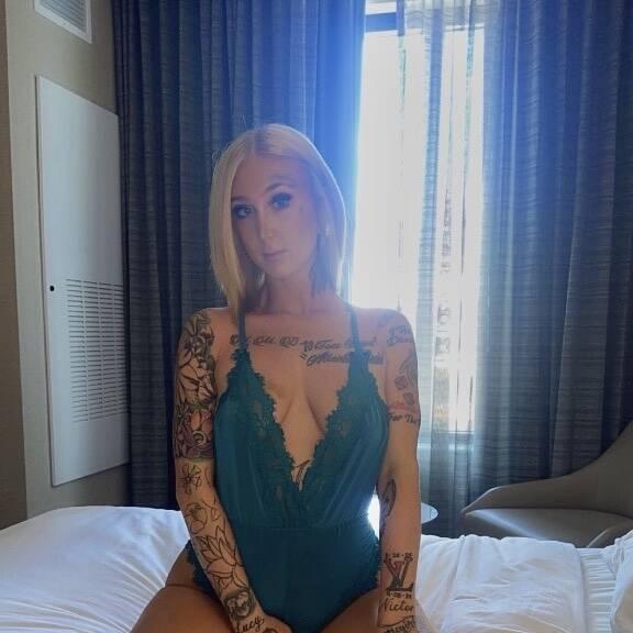 
                        Amber
                     is Female Escorts. | St. Albert | Alberta | Canada | canadapleasure.com 