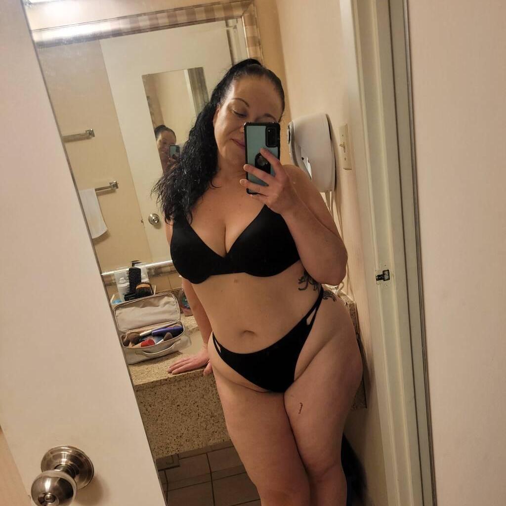 
                        Lacey
                     is Female Escorts. | Kelowna | British Columbia | Canada | canadapleasure.com 