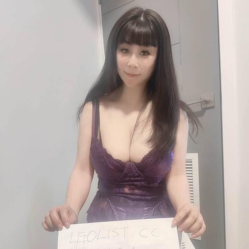 
                        Lisa
                     is Female Escorts. | Winnipeg | Manitoba | Canada | canadapleasure.com 