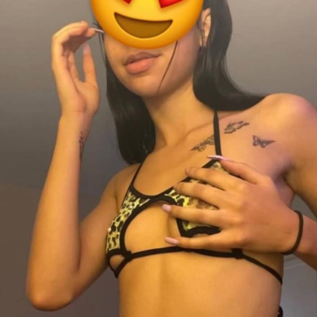 
                        Amber
                     is Female Escorts. | Owen Sound | Ontario | Canada | canadapleasure.com 