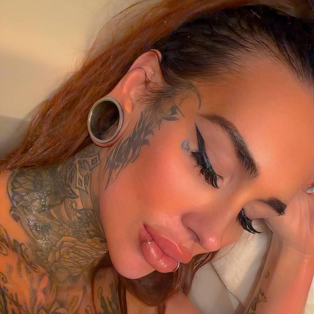 
                        Blake addison
                     is Female Escorts. | Kelowna | British Columbia | Canada | canadapleasure.com 