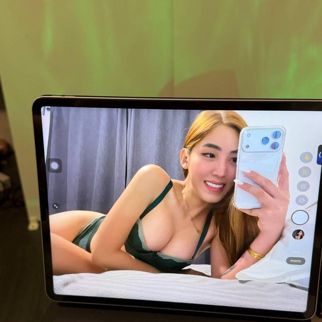 
                        Anne
                     is Female Escorts. | Edmonton | Alberta | Canada | canadapleasure.com 