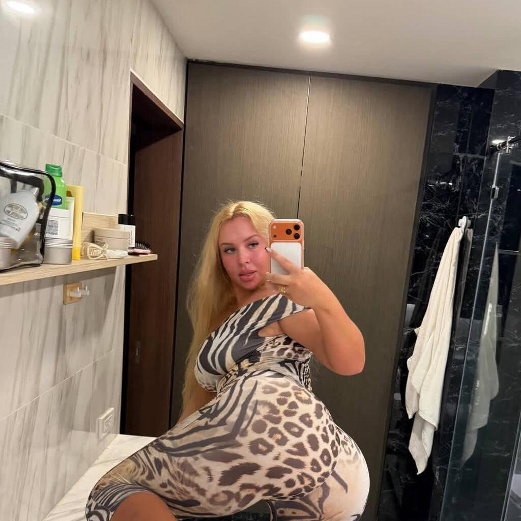 
                        Lato
                     is Female Escorts. | Comox Balley | British Columbia | Canada | canadapleasure.com 
