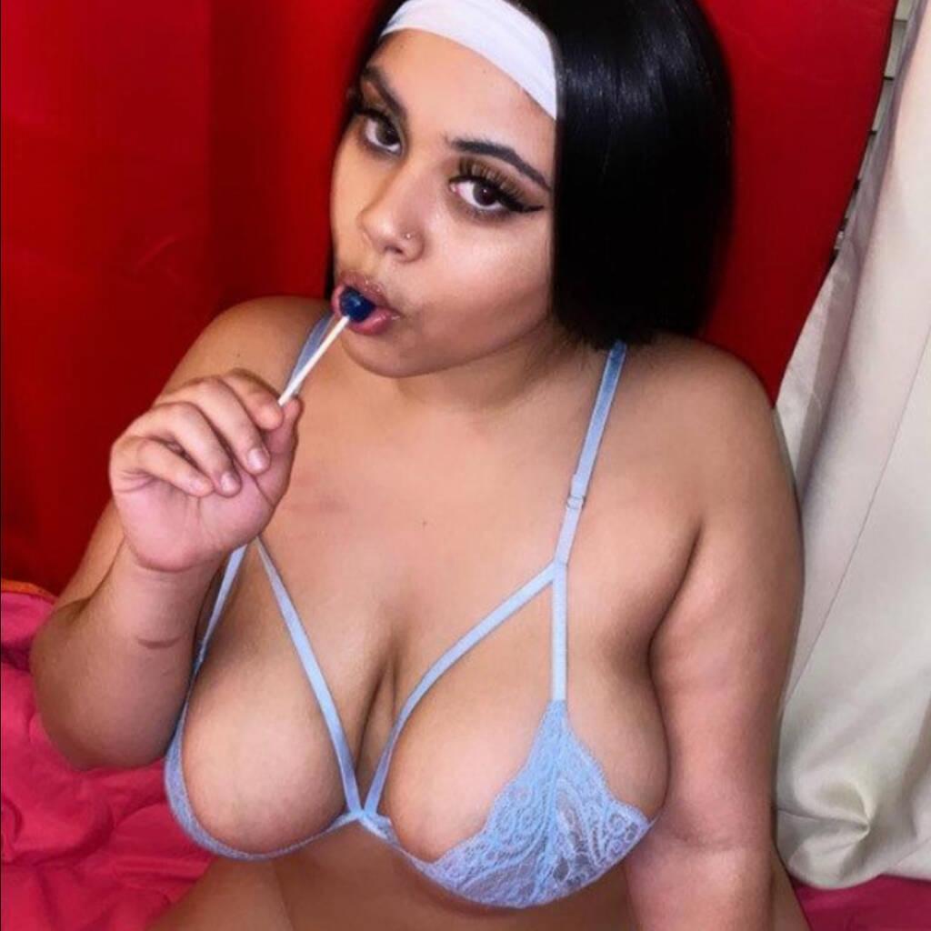 
                        Mariah
                     is Female Escorts. | Quebec City | Quebec | Canada | canadapleasure.com 