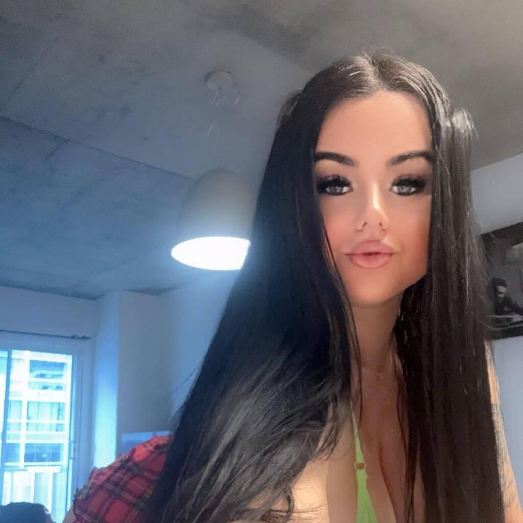 
                        stacycash
                     is Female Escorts. | Trois Rivieres | Quebec | Canada | canadapleasure.com 