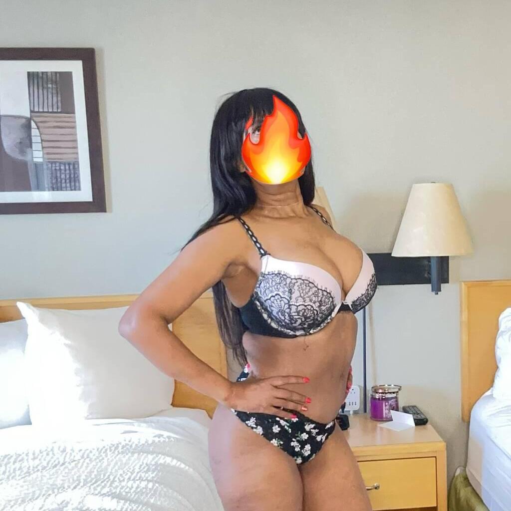 
                        Sara
                     is Female Escorts. | Edmonton | Alberta | Canada | canadapleasure.com 