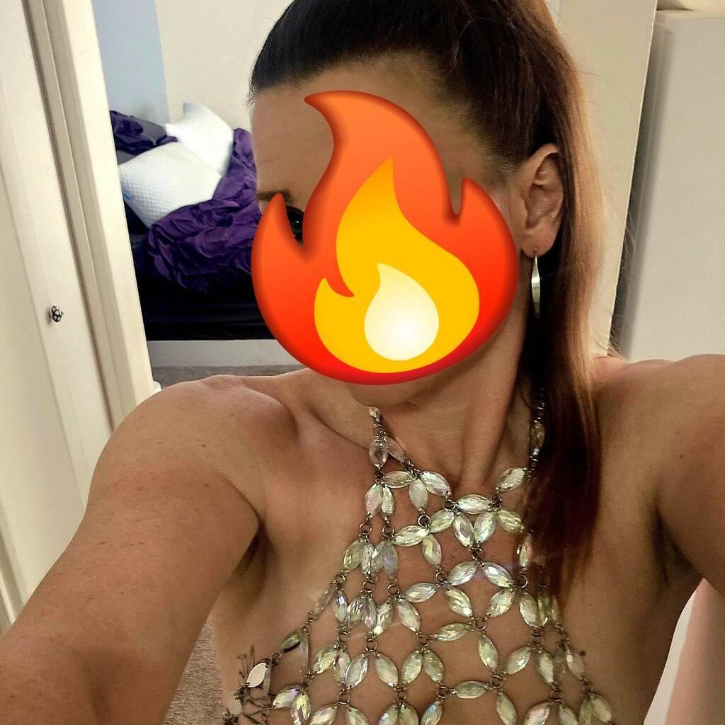 
                        Riely
                     is Female Escorts. | Abbotsford | British Columbia | Canada | canadapleasure.com 