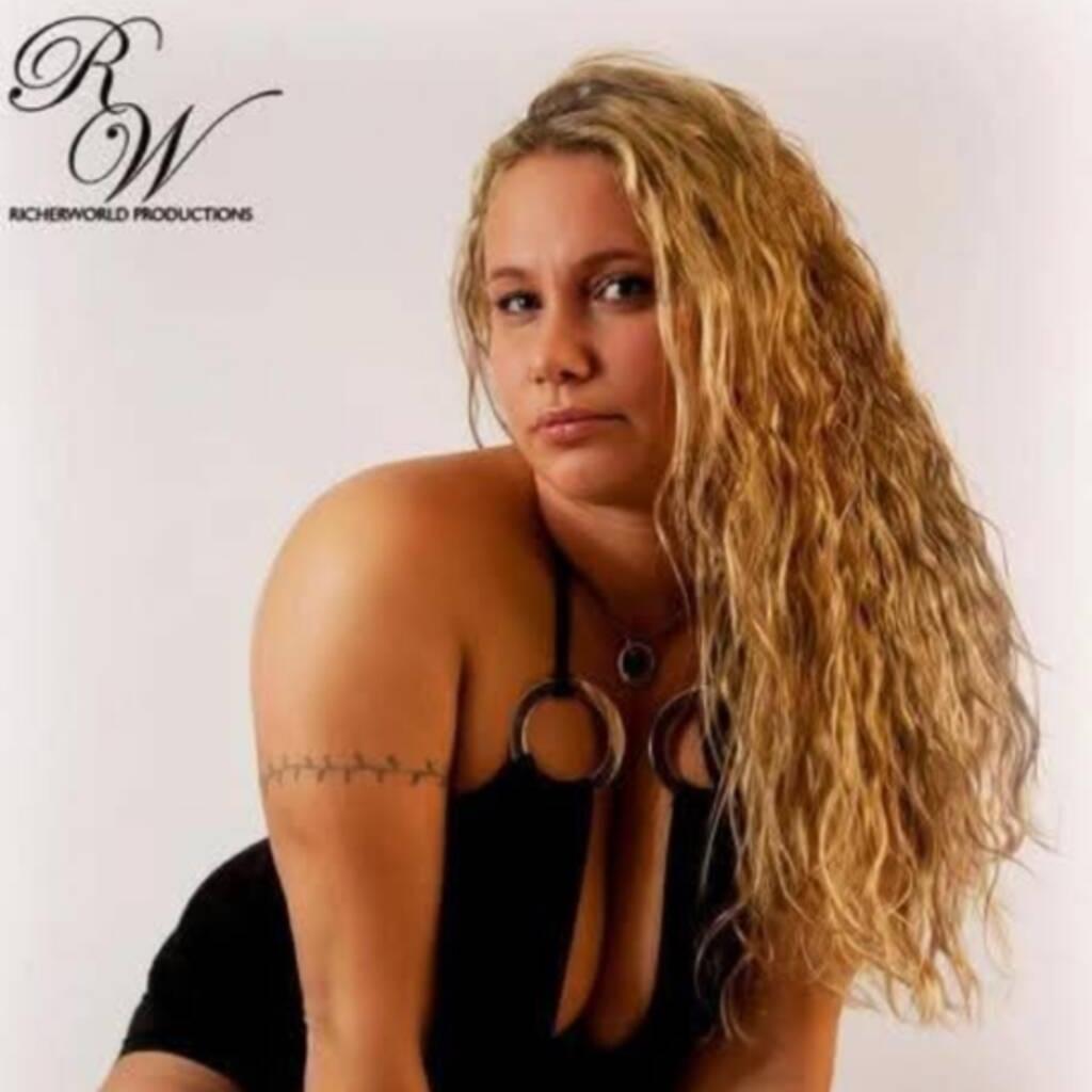 
                        JENNA LEE MOORE
                     is Female Escorts. | windsor | Ontario | Canada | canadapleasure.com 