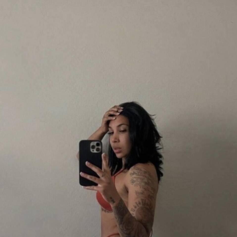 
                        Abi
                     is Female Escorts. | Calgary | Alberta | Canada | canadapleasure.com 