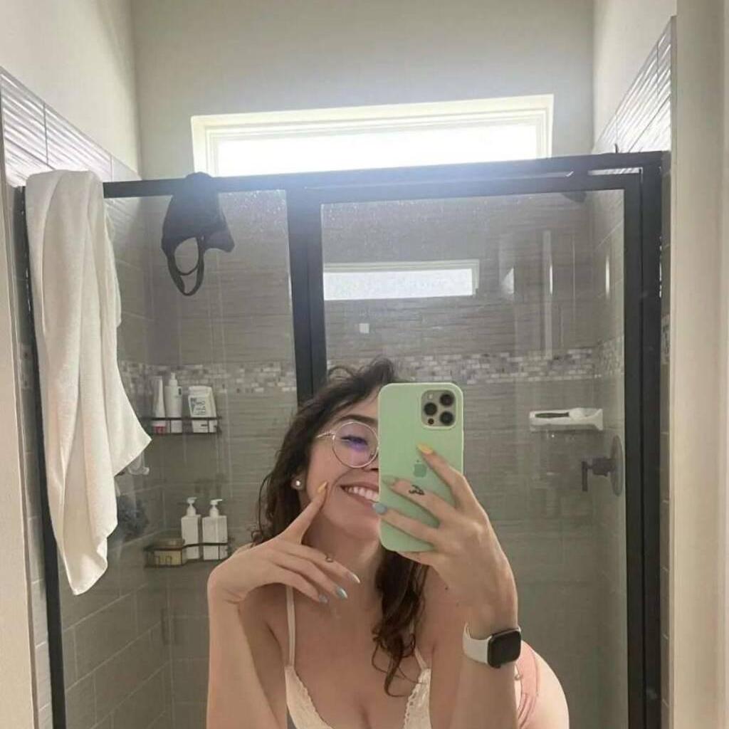 
                        Lily
                     is Female Escorts. | Calgary | Alberta | Canada | canadapleasure.com 