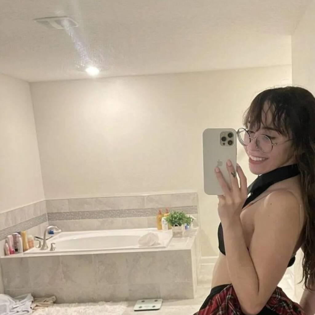 
                        Lily
                     is Female Escorts. | Calgary | Alberta | Canada | canadapleasure.com 