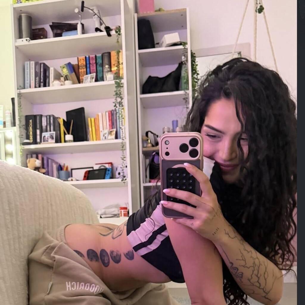 
                        Betty
                     is Female Escorts. | Cariboo | British Columbia | Canada | canadapleasure.com 