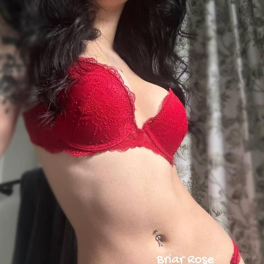 
                        Briar Rose
                     is Female Escorts. | Comox Balley | British Columbia | Canada | canadapleasure.com 