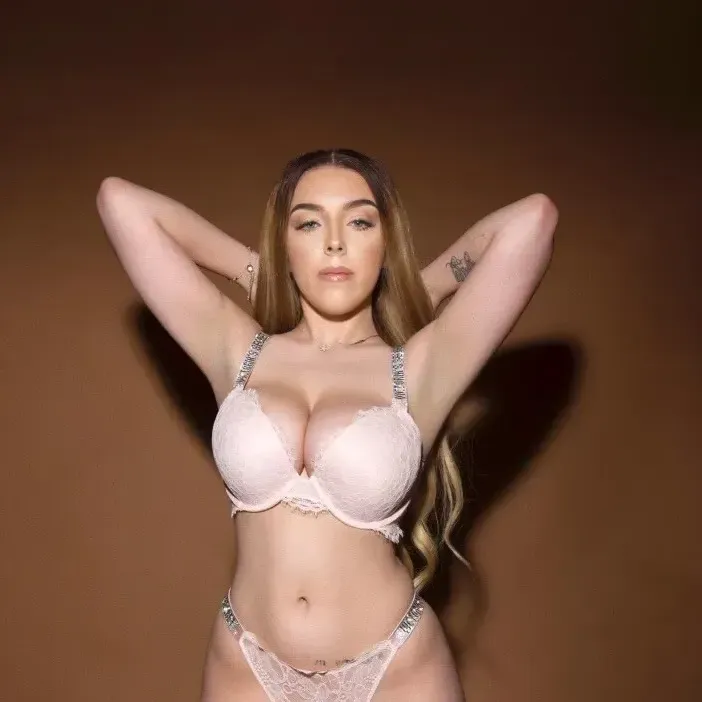 
                        Clover
                     is Female Escorts. | Grande Prairie | Alberta | Canada | canadapleasure.com 