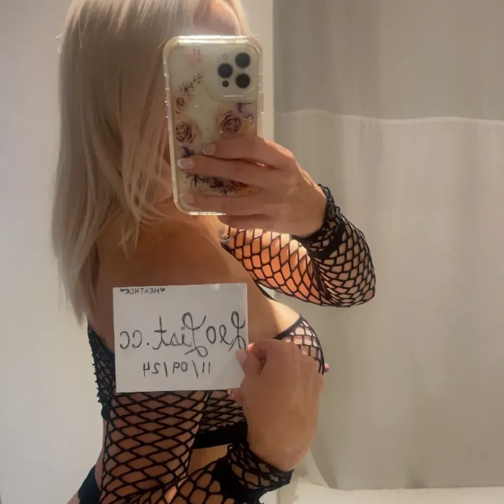 
                        Heather Coxwell
                     is Female Escorts. | Barrie | Ontario | Canada | canadapleasure.com 