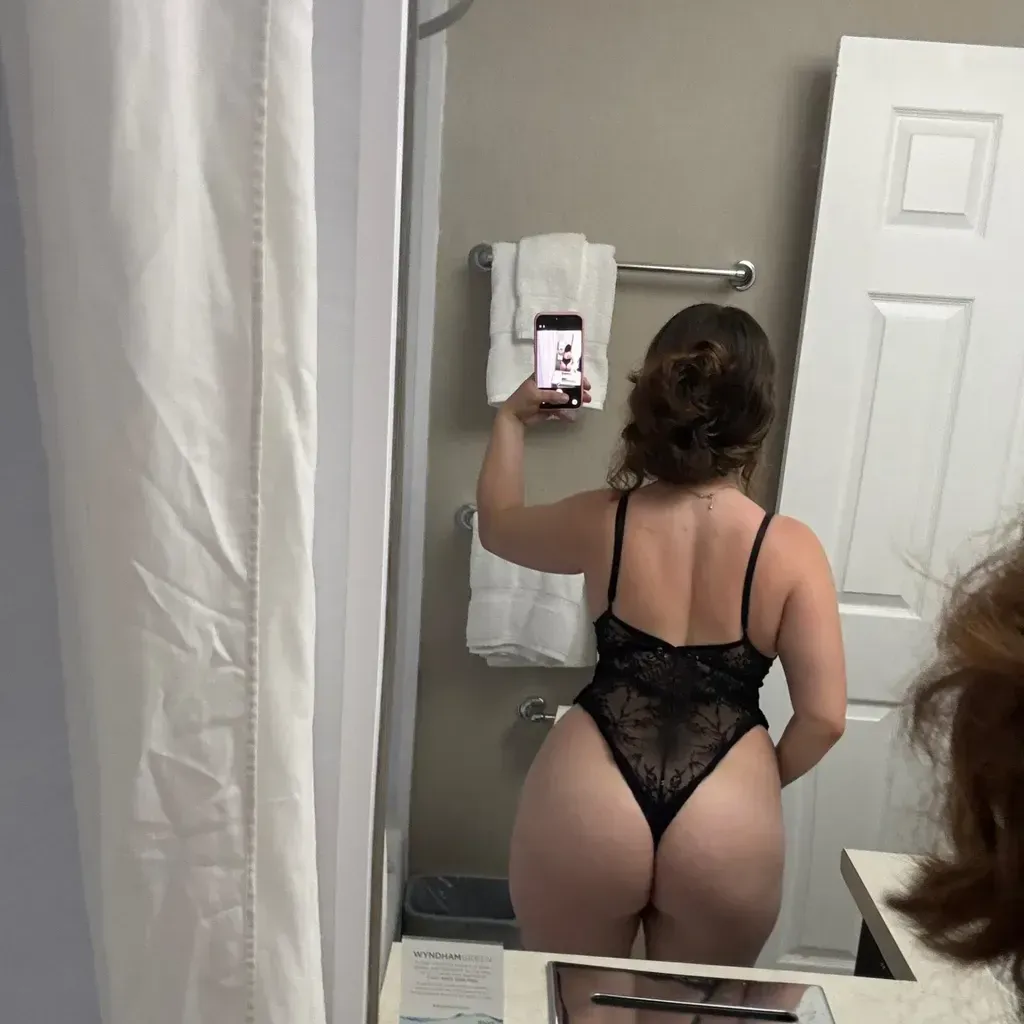 
                        Stella
                     is Female Escorts. | Toronto | Ontario | Canada | canadapleasure.com 