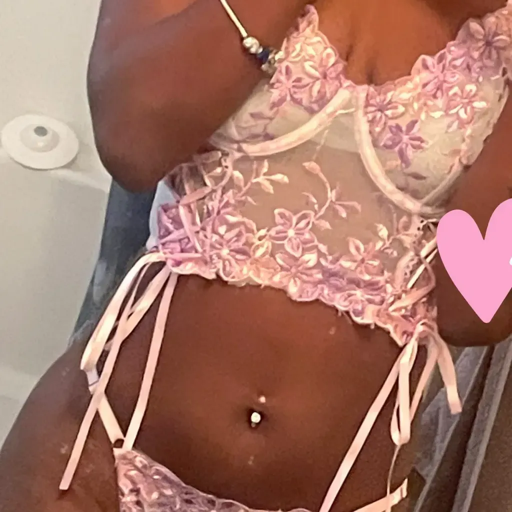 
                        Slim queen
                     is Female Escorts. | Toronto | Ontario | Canada | canadapleasure.com 