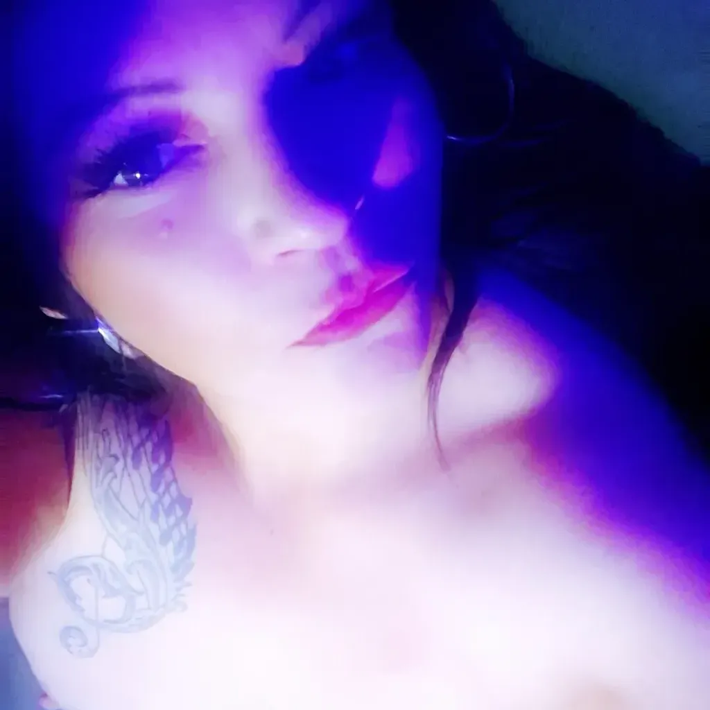 
                        Leona
                     is Female Escorts. | Calgary | Alberta | Canada | canadapleasure.com 