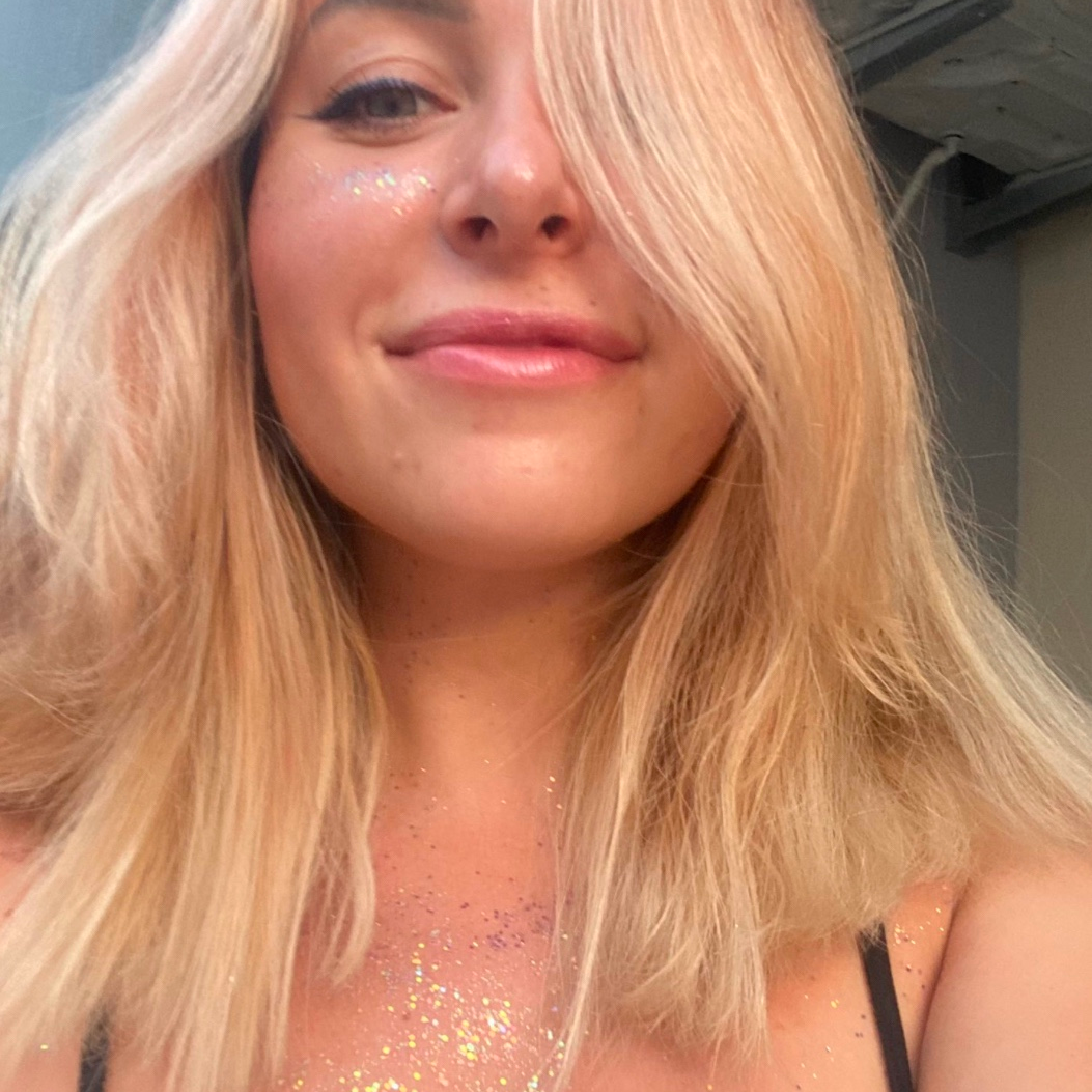 Elizabeth hines is Female Escorts. | Bradford | Ontario | Canada | canadapleasure.com 